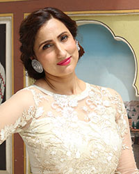 Bir Kaur Dhillon Bir Kaur Dhillon