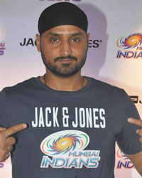 Harbhajan Singh at Mumbai Indians Players at Jack and Jones