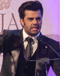 Manish Paul at National Jewellery Awards 2016