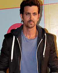 Hrithik Roshan at Nickelodeon Kids Choice Awards 2013