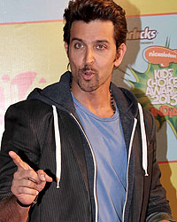 Hrithik Roshan at Nickelodeon Kids Choice Awards 2013