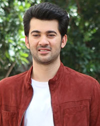 Karan Deol at Pal Pal Dil Ke Paas on Dance India Dance