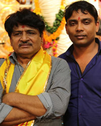 Pocket Gangsters Cast Visits Khetwadi Ganpati