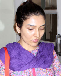 Tina Ahuja at Prayer Meet of Krsuhna Abhishek`s Father