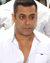 Salman Khan at Prayer Meeting of Rajjat Barjatya