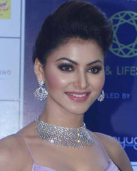 Urvashi Rautela at Preview for JOYA Exhibition