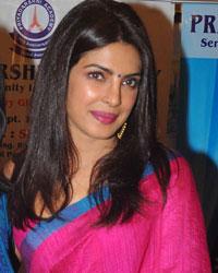 Priyanka Chopra at Priyadarshni Academy Awards 2014