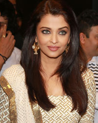 Aishwarya Rai at Promotion of Film Sarbjit