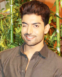 Gurmeet Choudhary at Promotion of Film Wajah Tum Ho