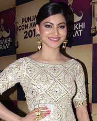 Urvashi Rautela at Punjabi Icon Awards 2017