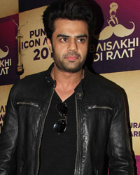 Manish Paul at Punjabi Icon Awards 2017