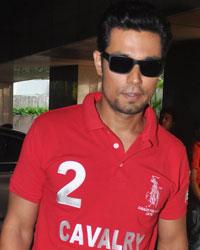 Randeep Hooda at R R Varma Painting Exhibition