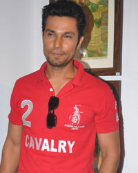 Randeep Hooda at R R Varma Painting Exhibition