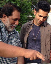 Photographer RT Chawla and Varun Dhawan