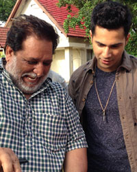 Photographer RT Chawla and Varun Dhawan