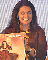 Raveena, Lalitya Munshaw and Ravindra Jain