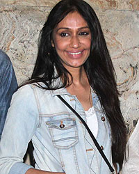 Ashutosh and Sunita Gowariker with Javed Akhtar