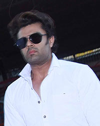 Manish Paul at Ram Mukherjee Prayer Meet