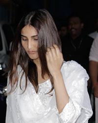 Vaani Kapoor at Ram Mukherjee Prayer Meet