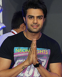 Manish Paul at Raqt Music Launch