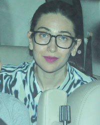 Karishma Kapoor at Relatives Meet Kareena at Breach Candy Hospital