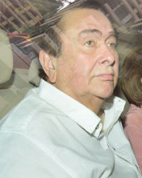 Randhir Kapoor arrive with his mother Krishna Kapoorat Randhir Kapoor arrive with his mother Krishna Kapoorat