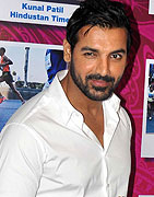 John Abraham at SC Charity Awards 2013