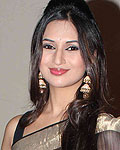 Divyanka Tripathi at Sab Ke Anokhe Awards Red Carpet