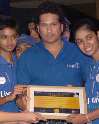 Sachin launches Shuddh Paani Swastha Bharat Campaign