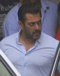 Salman Khan at Salman Leaving for Sessions Court to Furnish Bail