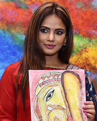 Neetu Chandra at Sangam Art Show