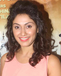 Manjari Fadnis at Screening of Film Wah Taj