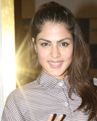 Rhea Chakraborty at Sex Chat With Pappu and Papa Premiere