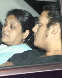 Shahid and Mira Arrive In Mumbai