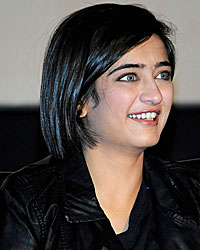 Akshara Haasan at Shamitabh Press Conference