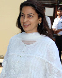 Juhi Chawla at Shankar Dixit Prayer Meet