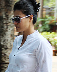 KAjol at Shankar Dixit Prayer Meet