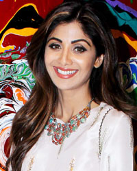 Shilpa Shetty at Shilpa Shetty Inaugurates Flow Dreams Art Show