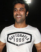 Kailash Kher's initiative friendly cricket match