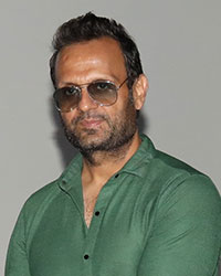 Angad Singh Arora - Managing Director Skill  Indian Company awarding DJ Sheizwood