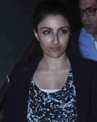 Soha Ali Khan at Soha Snapped with Family