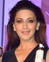 Sonali Bendre at Sonali Bendre Launches Oriflame Products