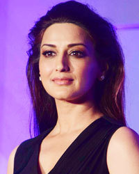 Sonali Bendre at Sonali Bendre Launches Oriflame Products