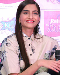 Sonam Kapoor at Sonam Promotes Khoobsurat