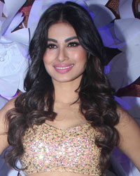 Mouni Roy at Song Shoot of Film Tum Bin 2