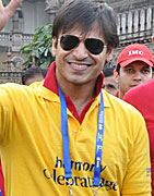 Vivek Oberoi at Standard Chartered Mumbai Marathon 2013