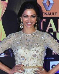 Deepika Padukone at Star Guild Awards 2015