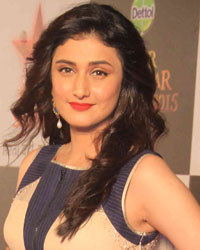 Ragini Khanna at Star Parivaar Awards 2015