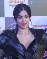 Adah Sharma at Star Screen Awards 2019