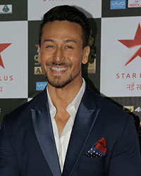 Tiger Shroff at Star Screen Awards Red Carpet 2017